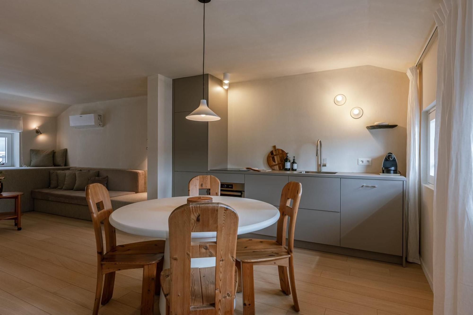 Huswell - Urban Getaway For Two In The Heart Of Antwerp Apartment Exterior foto